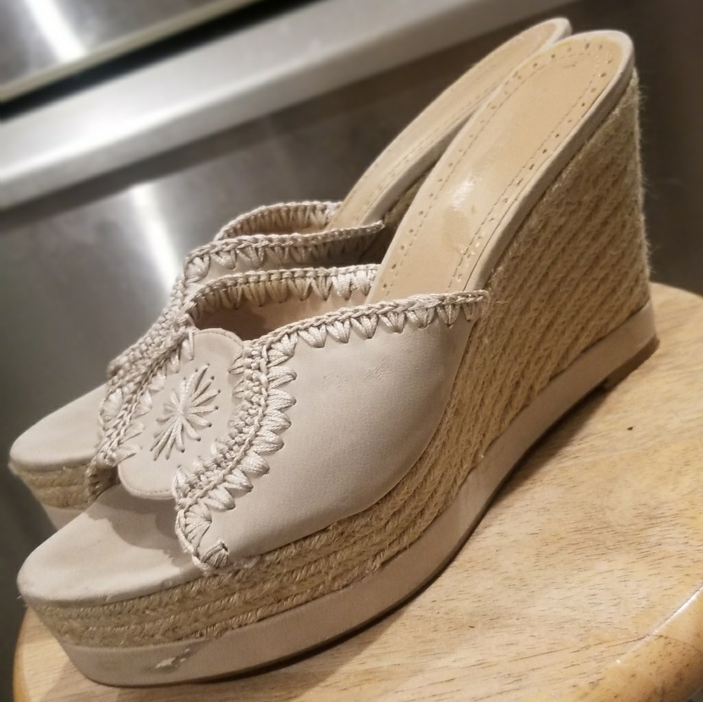 Ladies shoes
